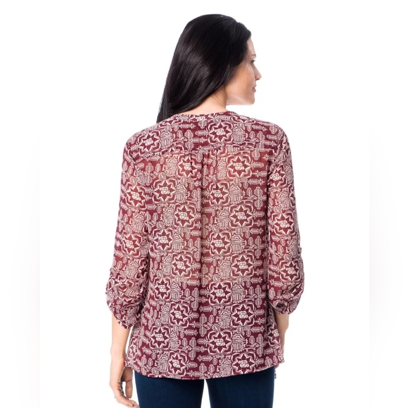 A Pea in the Pod Nursing Maternity Blouse Red Maroon Floral Tribal Size Medium - Picture 13 of 13